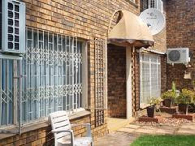 large 4 bedroom townhouse for sale