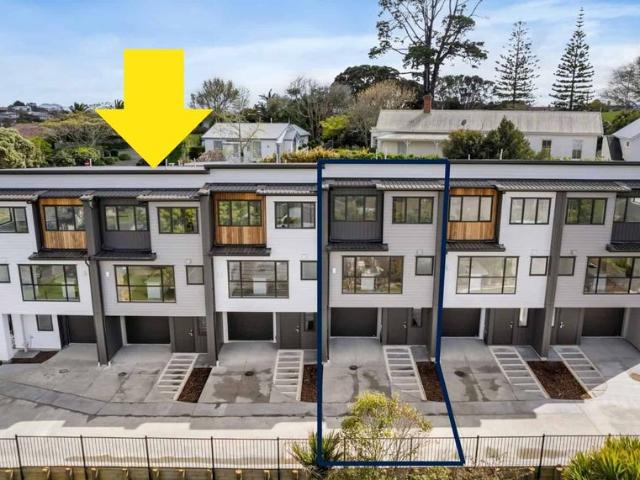 Large 182 sqm 4 bedy