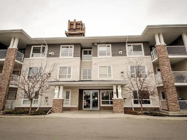 Large 2 Bedroom/2 Bath Apartment in Beddington!