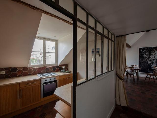 Large 2 bedroom flat, Paris Amsterdam Apartments for Rent