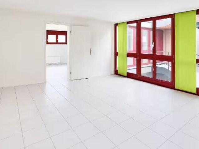 Large 2.5 rooms with parking