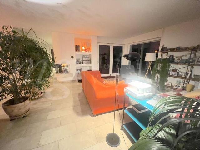 LARGE 300 m2 FAMILY SEPARATE HOUSE IN COLLONGE BELLERIVE