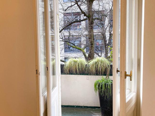 Large 3 Bedroom apartment in Halensee, Berlin