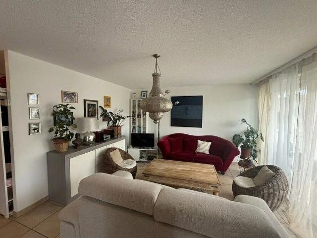 Large apartment close to all amenities