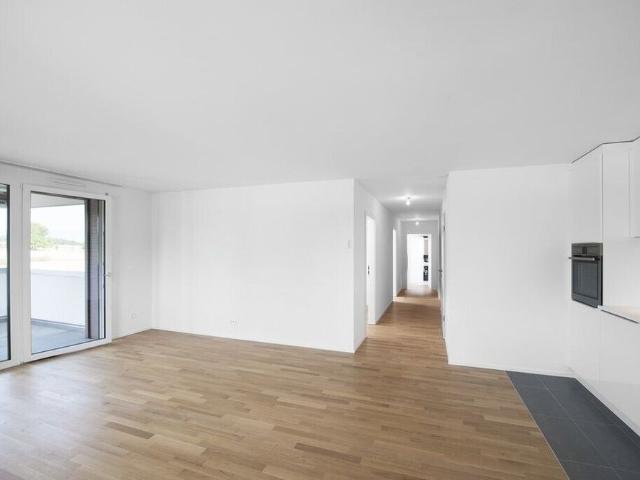 Large apartment near the center of Payerne