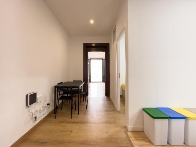 Large double bedroom in central El Raval