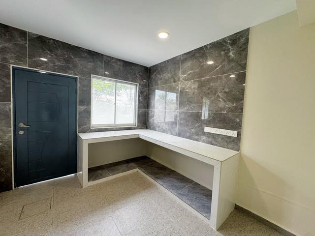 Large Double Storey Terrace Bungalow Feel LivingFOR SALE Permas