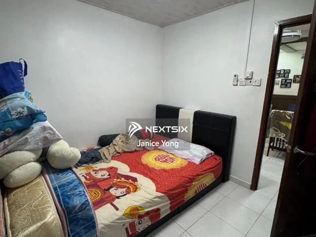 Large Double Storey Terrace @ Jalan Benang 3, Taman Sentosa, Johor Bahru. Near Southkey Mid Valley