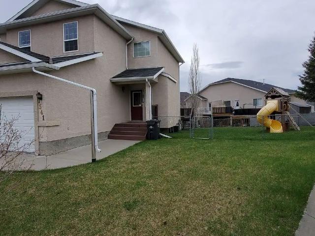 Large duplex near Highwood Golf and Country Club