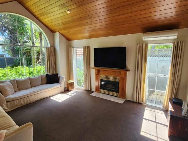 Large Executive Family Home with Pool