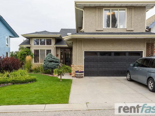 Large Family House in Prime Edgemont Location