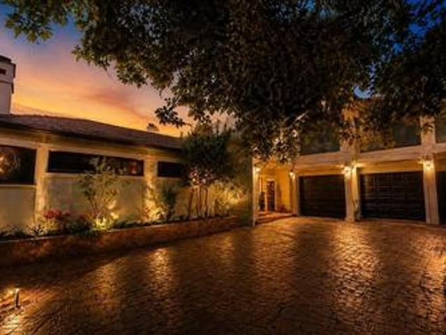 large family home with exceptional d.
