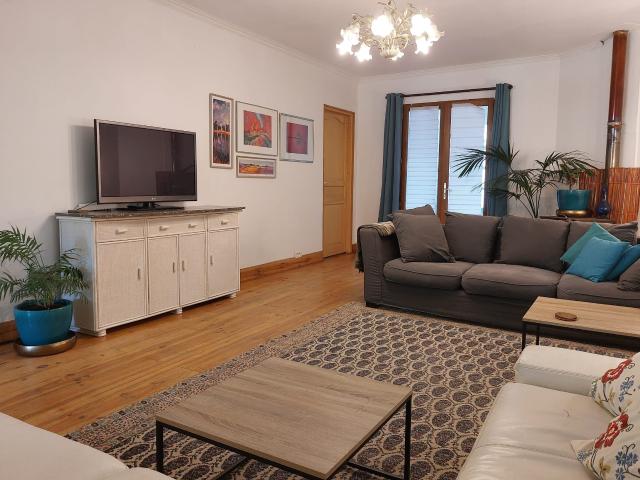 Large Family Home with Pool in Tourbes