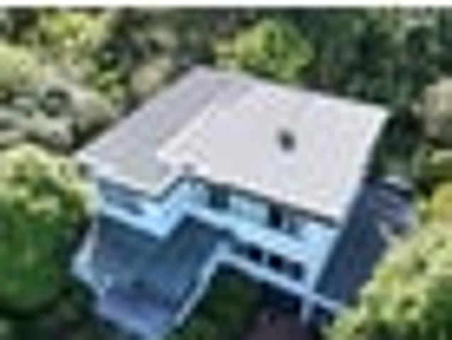 Large Family Home in the Heart of Raumati Beach