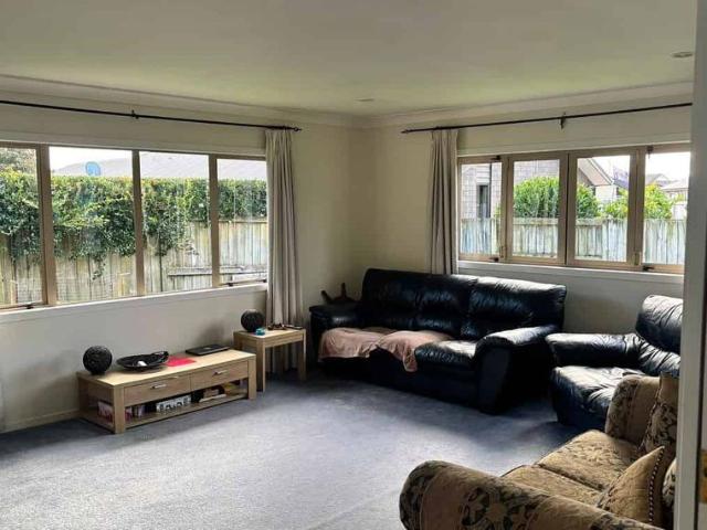 Large four bedroom house in Edenpark