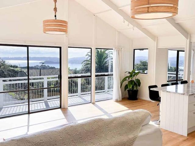 Large furnished family home, ready to move in