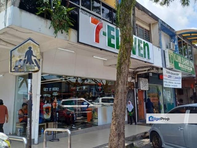 Large Ground floor Shop 25x75 Seksyen 2 City Center Shah Alam