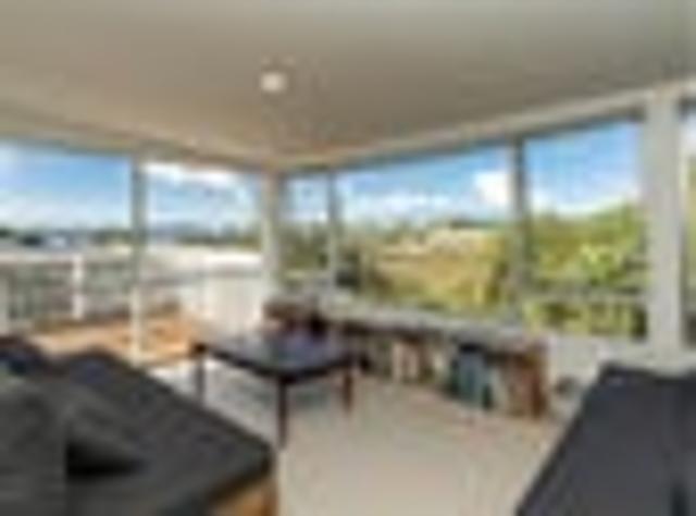 LARGE HOME, INLET VIEWS
