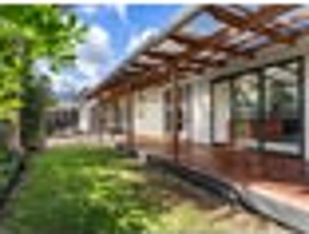 Large Home, Refreshed and Semi Rural
