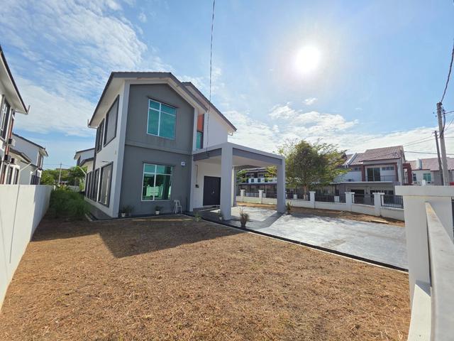 Large land area 15 storey corner lot Bungalow Serai Wangi
