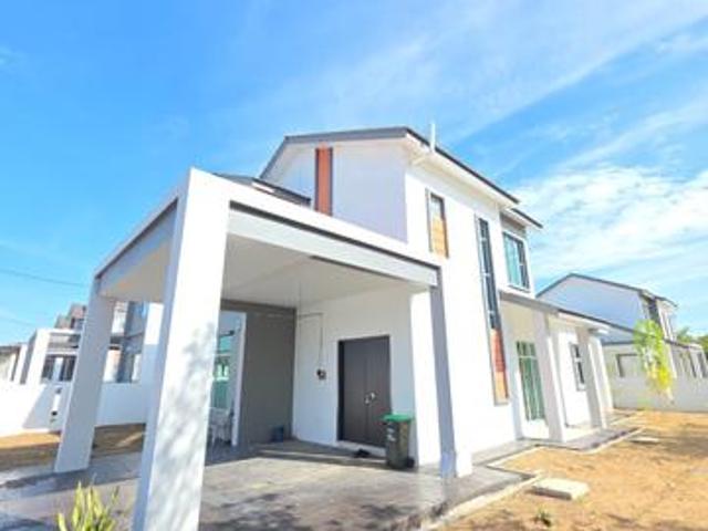 Large land area 15 storey corner lot Bungalow Serai Wangi