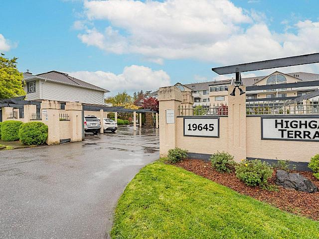 Large, Lovely 2 Bed 2 Bath On Quiet Side Of 45+ Highgate Terrace