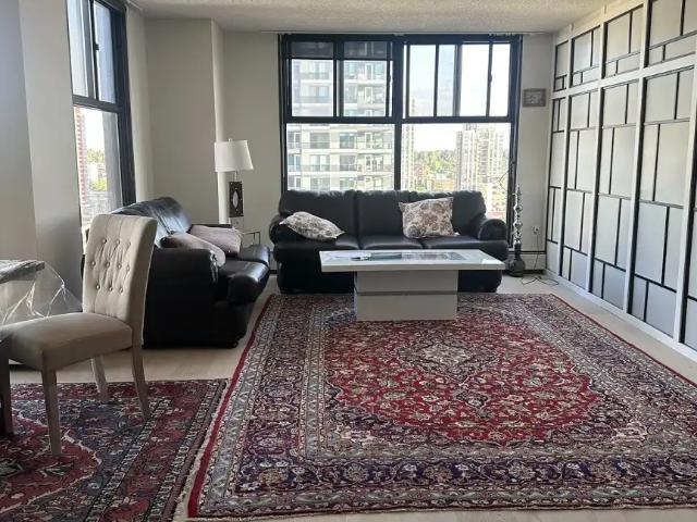 Large luxury 3 bedroom, 3 bathroom condo by c train station with full amenities