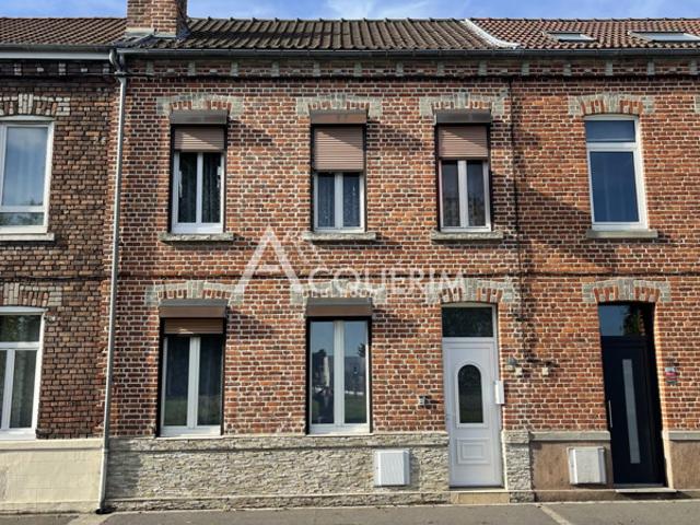 LARGE MAISON ANCIENNE avec GARAGE