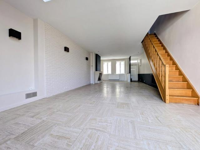 Large maison familiale 3 chambres + bureau – Jardin Garage