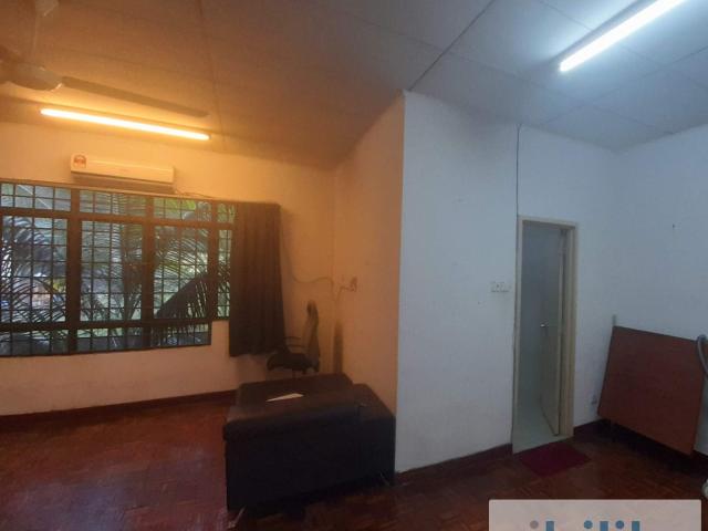 Large Master Bedroom Facing Park in BU11