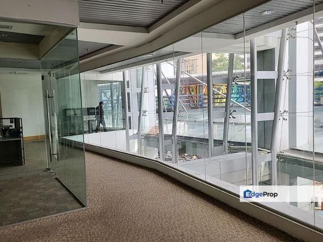 TH Perdana Large Minimalist Fitted Off w/ Superb Rate & Near Quill Mall