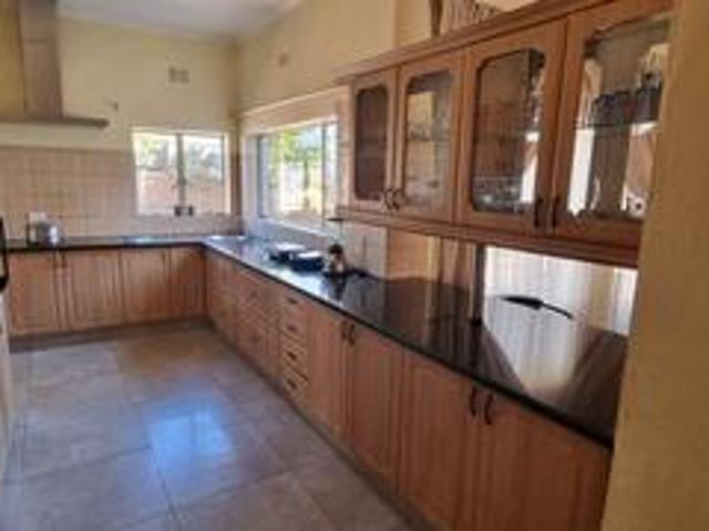 large property on munnik drive