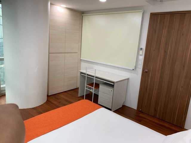 Large Queen Room Wonderful views Downtown Core / Raffles place MRT