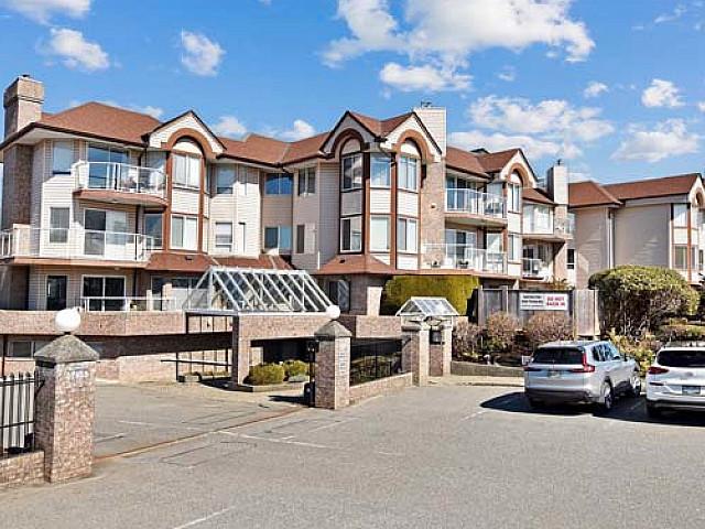 Large, Renovated, Beautiful!