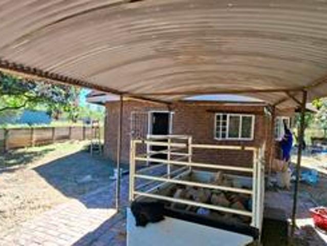 large rondavel to let on plot