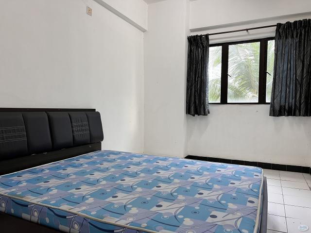 Large Room at Casa Tebrau Condominium, Johor Bahru