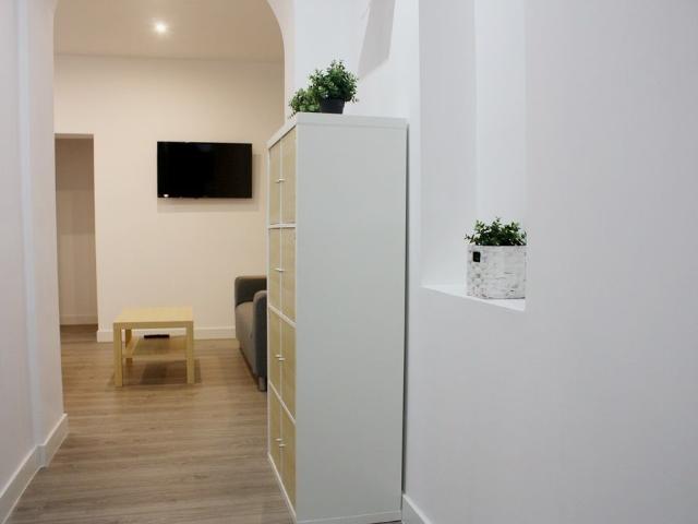 Large room in Núñez de Balboa Street