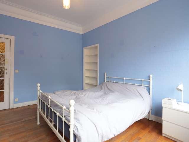 Large room in apartment in Woluwe, Brussels