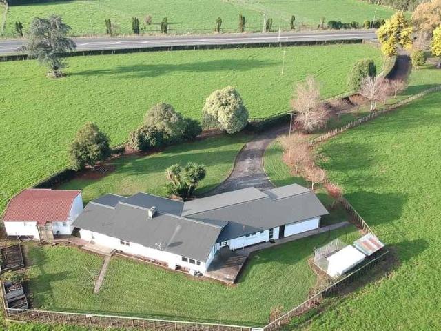 Large rural renovated 4 bedroom in Cambridge