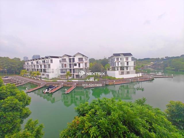 Large Second Floor Corner Shoplot for Rent To Let