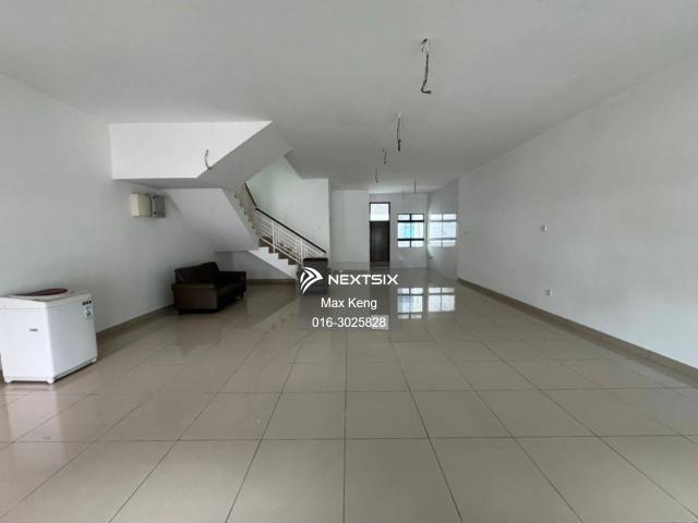 Large Single Storey Terrace @ Jalan Landak Tunggal, Taman Abad, Johor Bahru. Jb Town, Taman Century