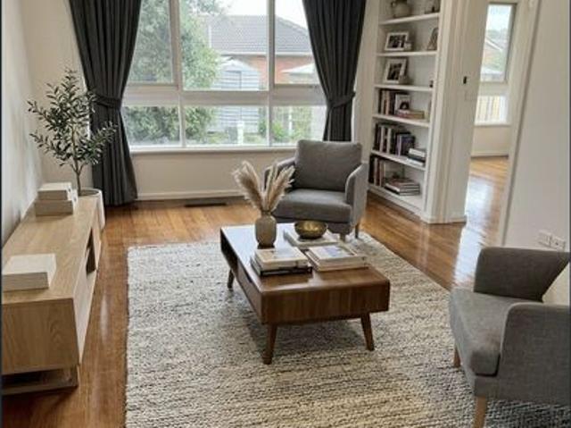 Large Spacious Home in a Prime Location of Mulgrave