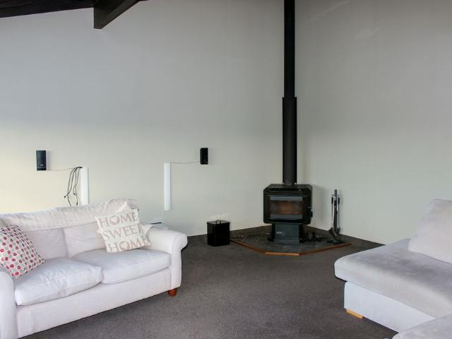 LARGE SPACIOUS HOME