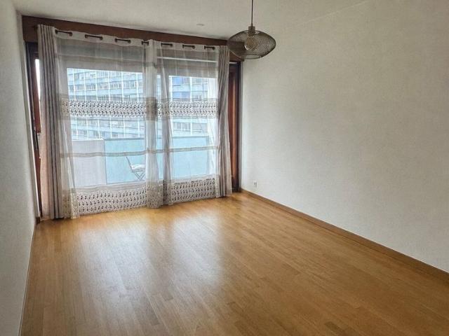 Large Studio in Plainpalais