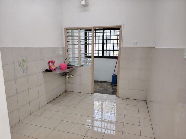 Larkin Idaman Apartment Larkin