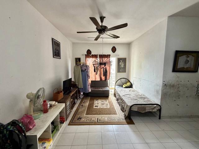 Larkin Idaman Apartment Low Level 5 Below Value