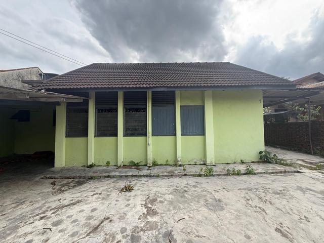Larkin Jaya JB Single Storey Bungalow House