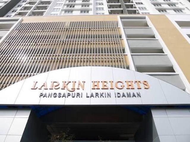 Larkin Larkin Heights Apartment 3Bed 2Bath
