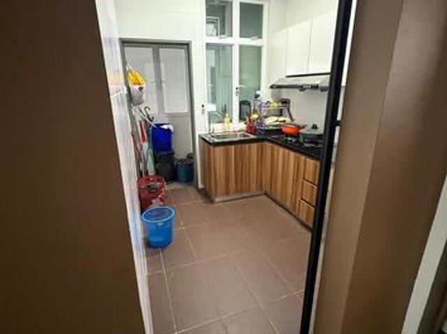 Larkin M Condominium 3 Bed Fully Furnish 1 carpark 1 motor Ciq