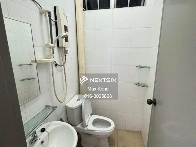 Larkin Residence 2，Larkin公寓出售 3房2厕 大房款 超过1100sqft 还有2个carpark 环境清幽，地点美，靠近坡底市中心